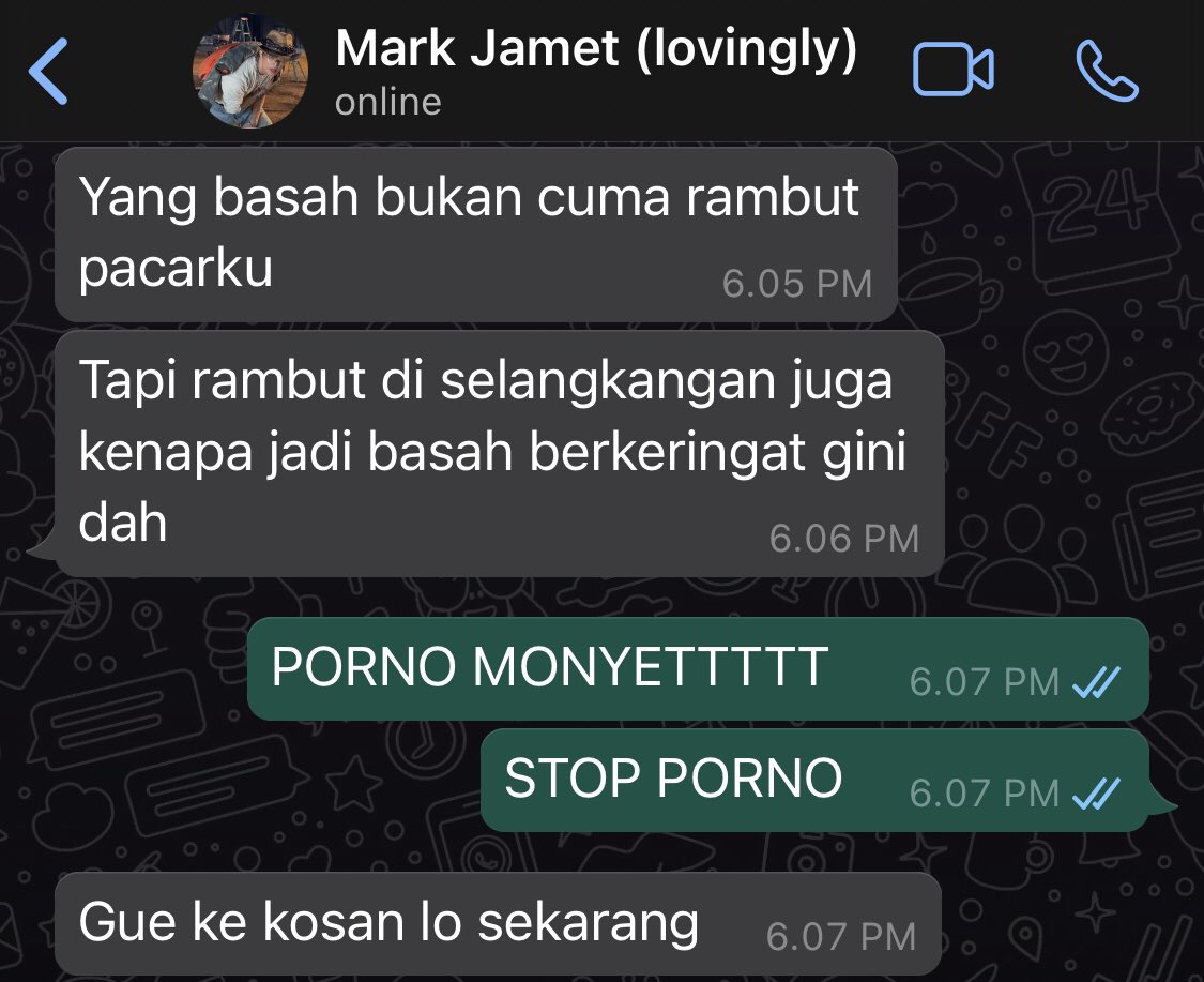 danmenuliss's tweet photo. Markhyuck few tweets au 

Daily life punya pacar saru https://t.co/4odSFpIO1F