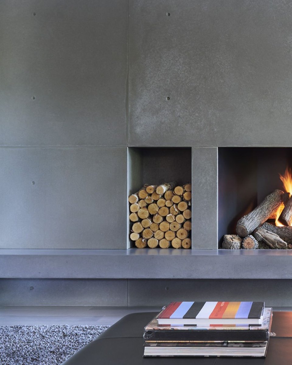 anthonyhandcast's tweet image. This kind of built-in solution transforms something practical into something spatial, where storage becomes part of the design language, not an afterthought.

Photography by  Mark Olson Photography
Fireplace Design by Igne Ferro

#designlanguage #builtindesign #customconcrete