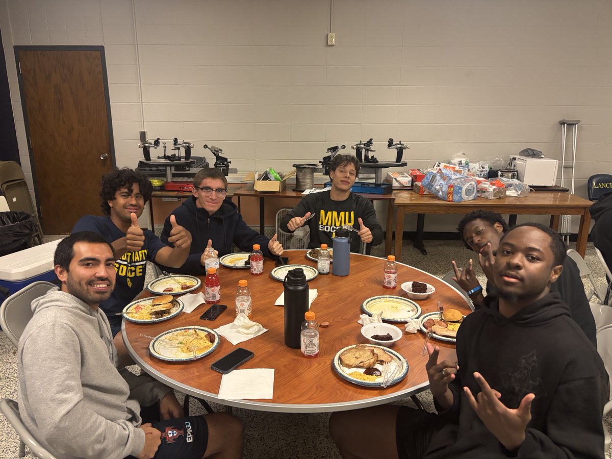 A huge thank you to Lancer Club for a great team dinner! Your support helps us continue to build towards great things!