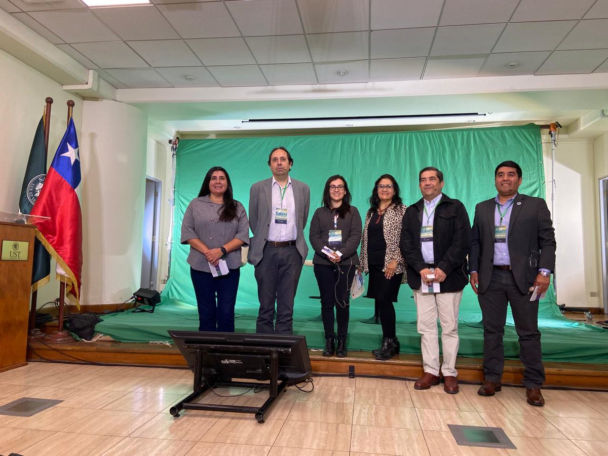 🤖🌾 Académico UOH Rodrigo Verschae en el seminario “Desafíos del uso de la IA en el agro sin pausas en el camino”, organizado por RAN-AGROMET y UGRA del @minagri_chile <a href="/fucoa/">FUCOA</a> <a href="/rodo_rigo/">Rodrigo Verschae</a>
La IA como aliada para la acción climática y la gestión del riesgo en la agricultura 🌱.