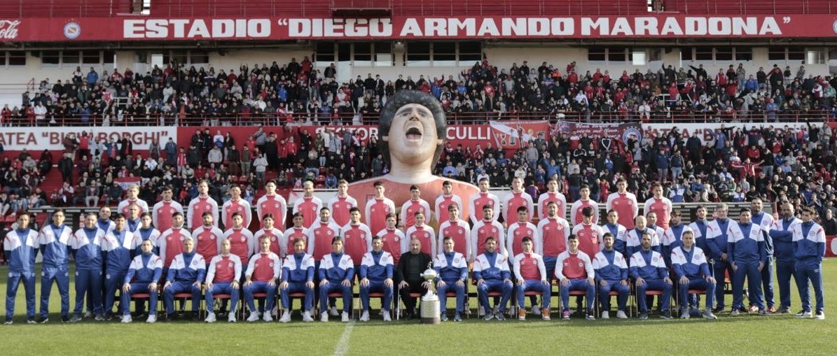 #AAAJ - Todos los años compitiendo; todos los predios con obras; tenemos que estar orgullosos de este presente.  El lunes todos al DAM que quedan más batallas para dar; ya nos limpiamos la sangre y seguimos; acá no se rinde nadie.
Siempre primero Argentinos. 
Vamos todos unidos