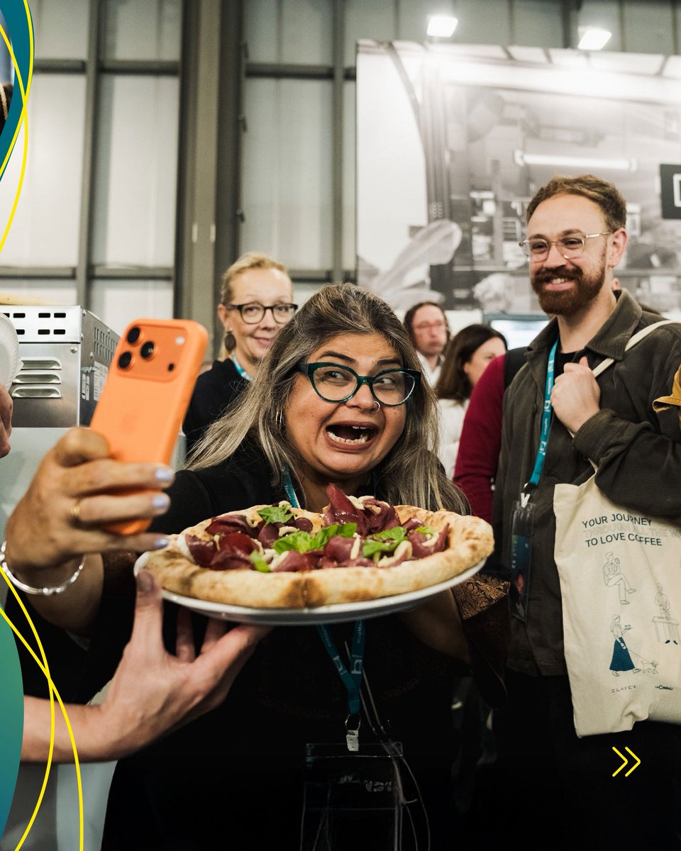 HostMilano tweet media