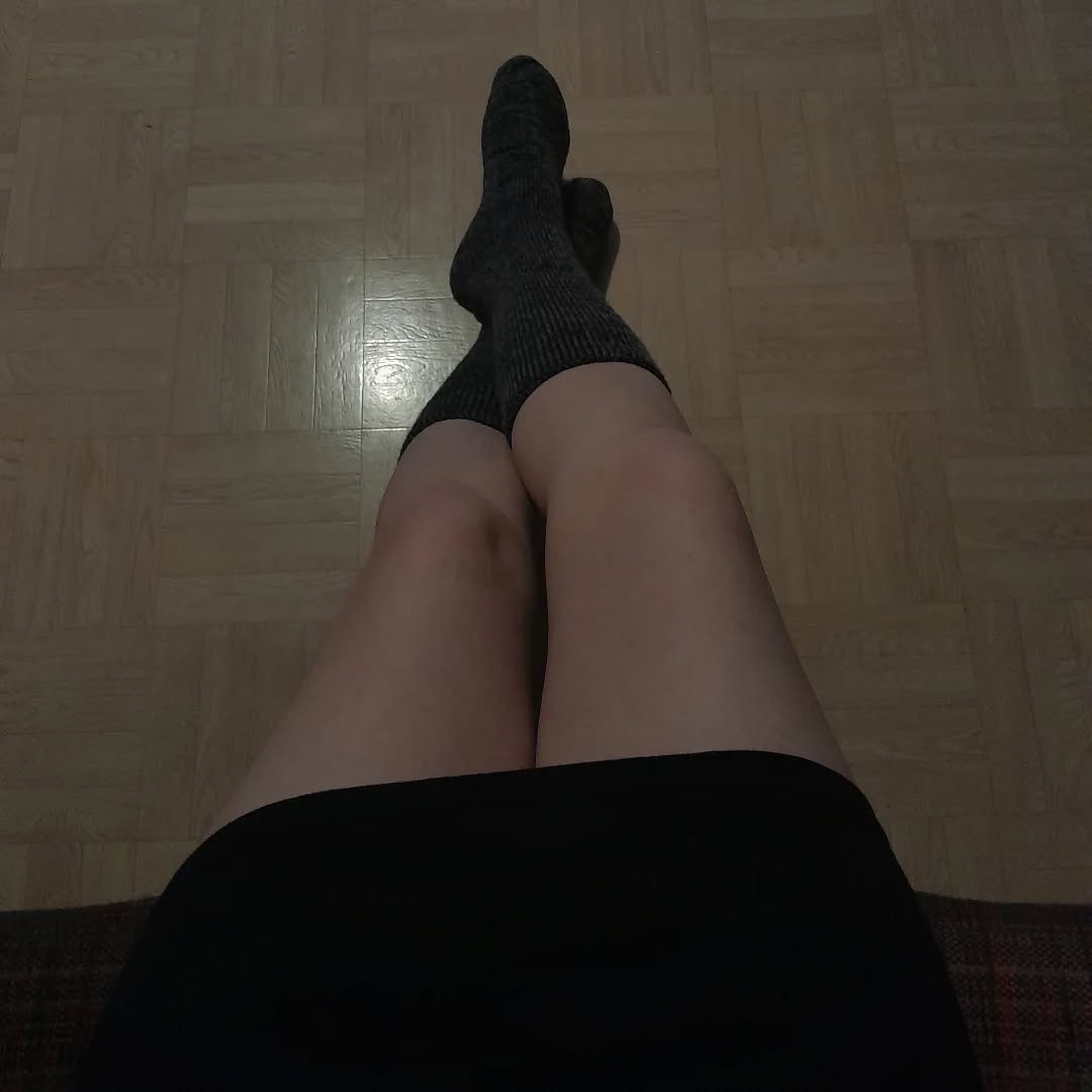 annefinn88's tweet image. &quot;Give yourself a break...&quot; Definitely I will because I deserve it and because rest is everything. #ThankGodItsFriday #TGIF #timetorelax #relaxation #rest #selfcare #wellbeing #weekendvibes #NewFoundGlory #TreatYourself #finland #november #marraskuu  #perjantai #Friday #evening