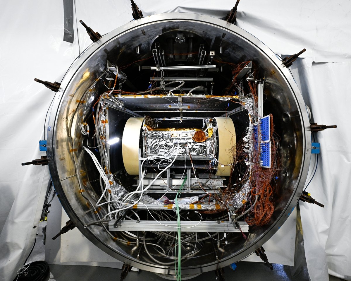 Testing the limits of space technology 🌕

The Venturi <a href="/Astrolab_Space/">Astrolab</a> FLIP rover has recently undergone testing in a Thermal Vacuum Chamber in Los Angeles, USA.

The goal? To replicate the extreme conditions of space – from temperature swings to low-pressure environments.