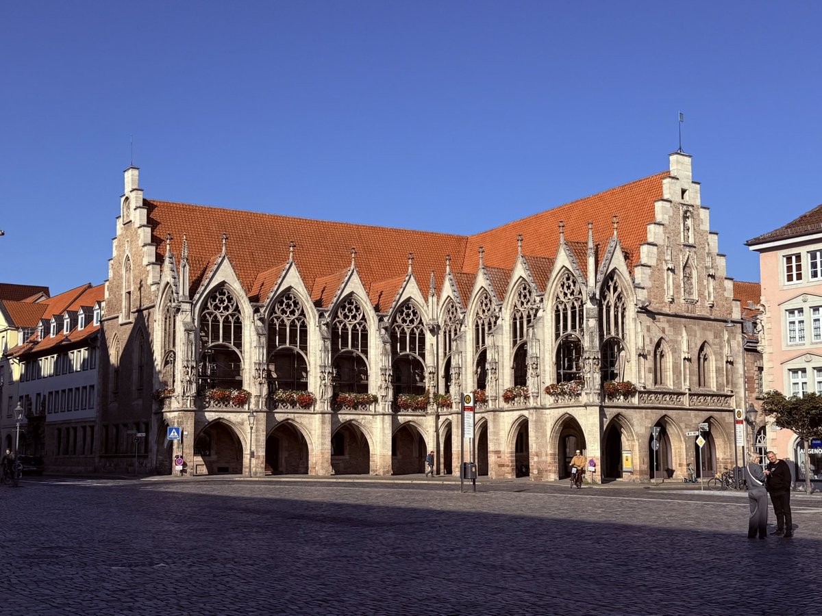Bierbengele's tweet photo. Bin total überrascht, dass Braunschweig soooschön ist. Dachte immer es wäre eine grau e Stadt. #Braunschweig #Niedersachsen https://t.co/HIWQKJTFHc