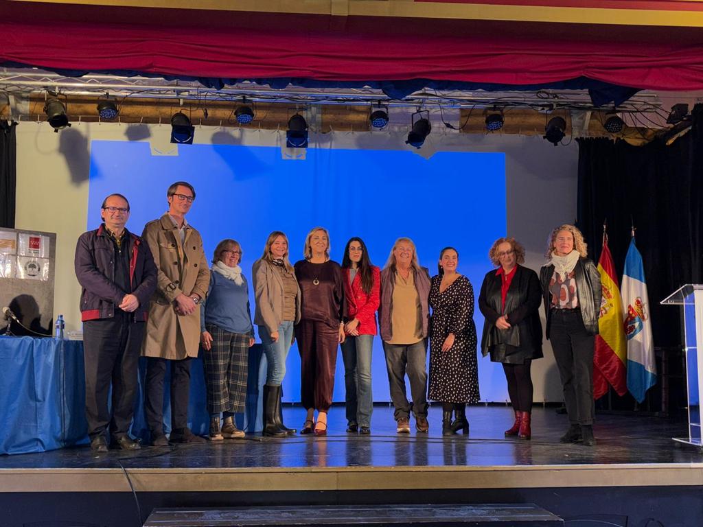 AytoBrunete's tweet photo. Hoy se ha celebrado en #Brunete el Encuentro Formativo sobre #Edadismo y otras #violenciasinvisibles, organizado por la #Mancomunidad de Servicios Sociales #LaEncina.
Reflexión y sensibilización para promover igualdad, respeto e inclusión.
#Respeto #Brunete https://t.co/gnkuOtVC8w