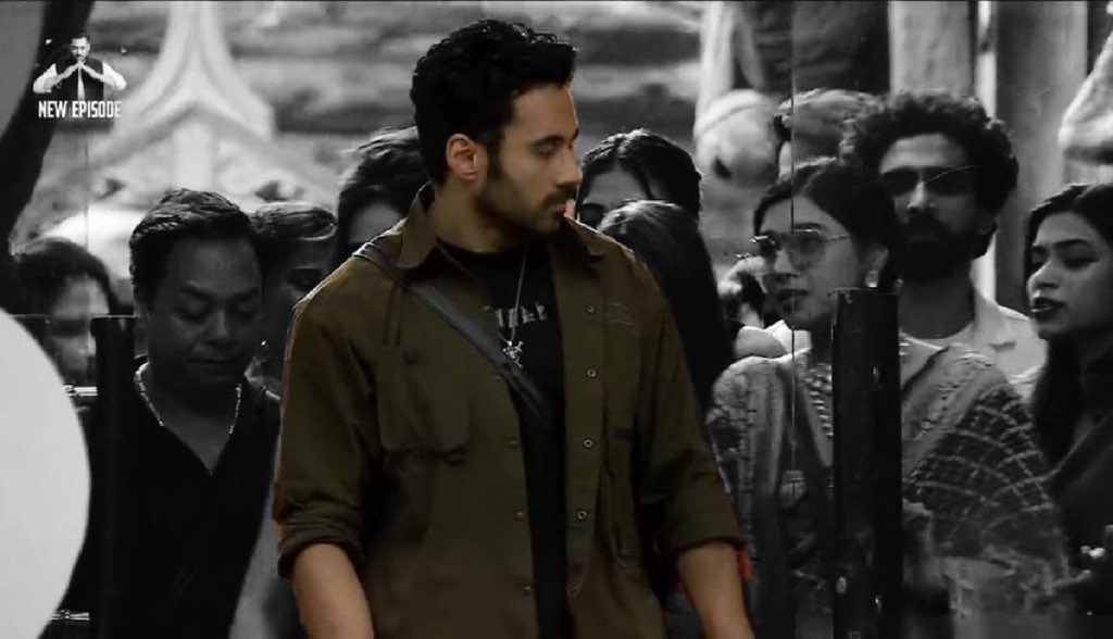 At last we are not the fans of biggboss we are the fans of Abhishek and we stand by it , for us he is the winner.

WE LOVE ABHISHEK BAJAJ