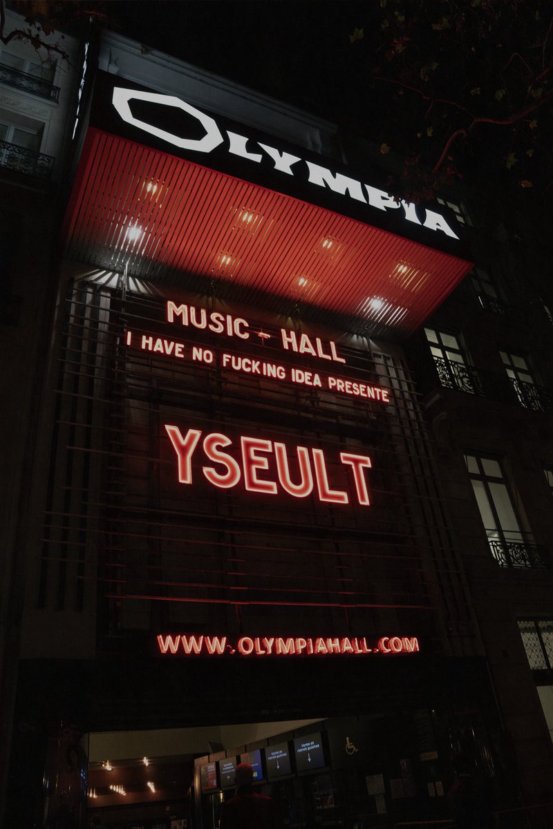 yseultofficiel's tweet photo. #MENTALTOUR : PARIS, MERCI 💋 https://t.co/BstENSRqUc
