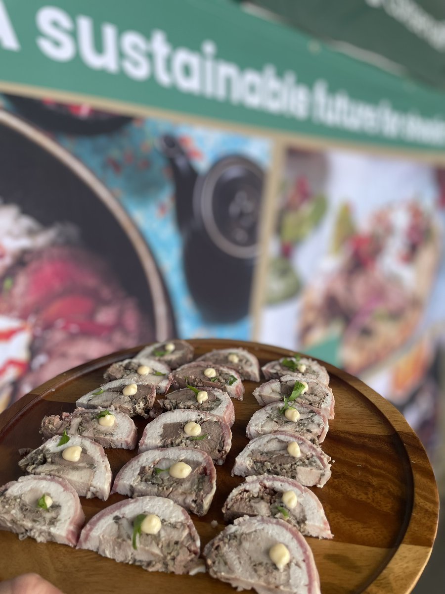 BASCnews's tweet image. From burgers to terrines, Reloaded Fun transforms wild game into vibrant, fire-kissed dishes. Chef Nina Mash proves game is for everyone — sustainable, versatile, delicious. 🔥

reloadedfun.co.uk

#GreatBritishGameWeek #EatGame #SustainableEating #Venison #GameCooking