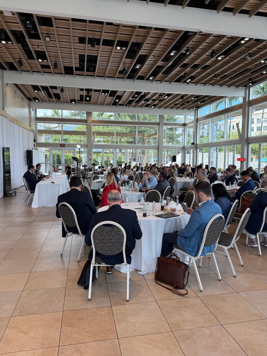 Grateful to have attended the 5th Palm Beach CorpGov Forum 🌴

Hosted with <a href="/NYSE/">NYSE 🏛</a> &amp; <a href="/GoldmanSachs/">Goldman Sachs</a>, surrounded by top minds in finance, governance &amp; leadership

Events like this fuel my passion for bridging creativity &amp; strategy — building ventures that connect business, media &amp;