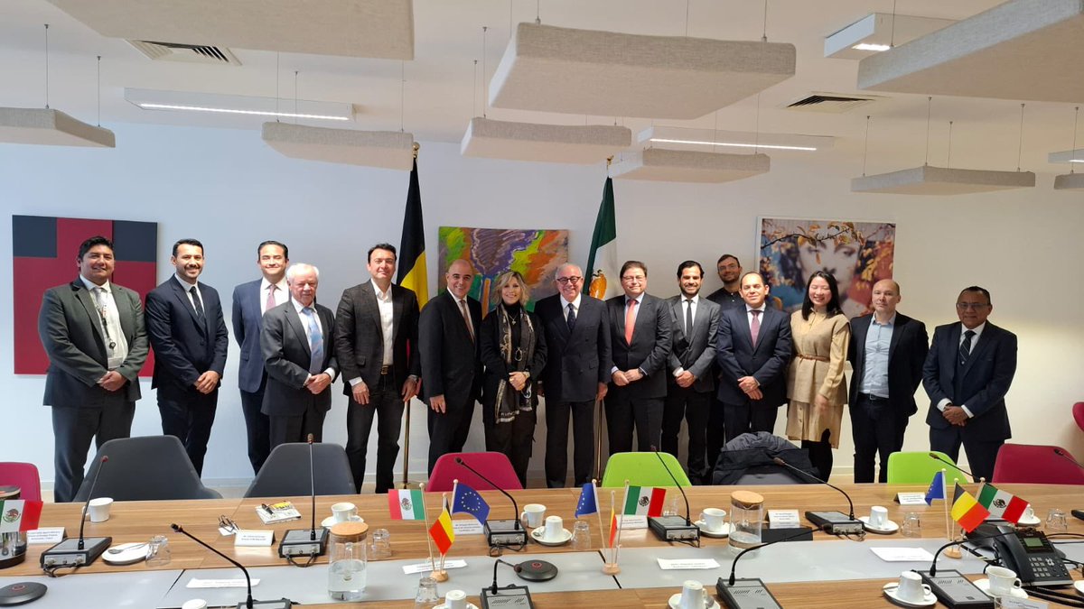 In Brussels, Fernando Aboitiz Saro shared Mexico’s vision for a sustainable and innovative mining sector, open to new opportunities with Europe.
The seminar was organized together with the Embassy of Mexico to the EU <a href="/EmbMexBelgicaUE/">Embamex Bélgica-UE</a> and with the support of @AWEXWallonia🇪🇺