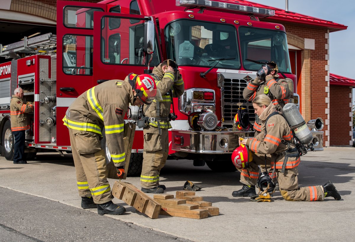 BramptonFireES's tweet photo. Do you have what it takes to be a #Brampton firefighter? 🧯 

 The @CityBrampton’s Fire and Emergency Services team is recruiting firefighters to keep our communities safe. 🚒 

Apply by November 18 🔗: https://t.co/KzpdEyhYQt https://t.co/oHcLO5ifVj