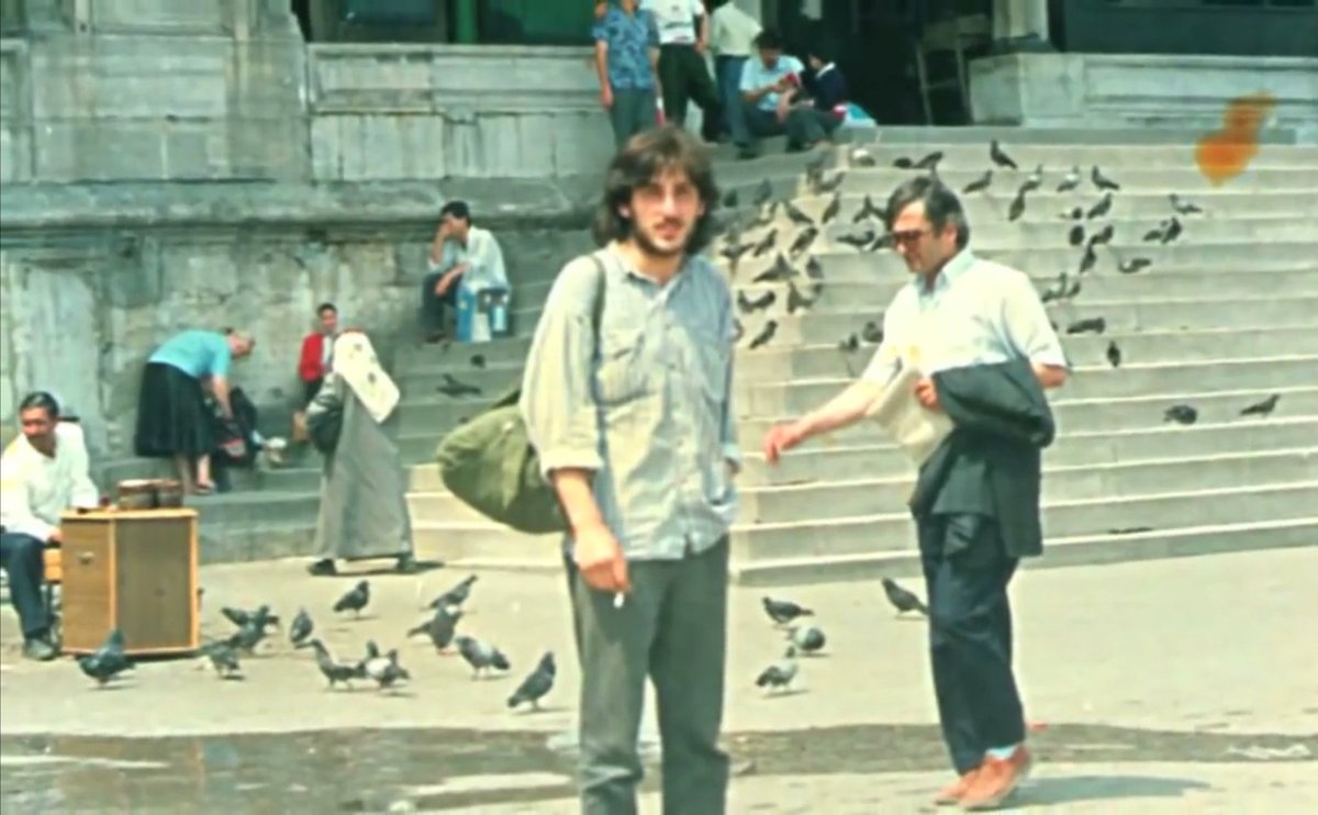 mevzudergisi's tweet image. &quot;Yolun düşerse kıyıya bir gün ve maviliklerine enginin seyre dalarsan dalgalara göğüs germiş olanları hatırla.&quot;

İyi ki doğdun #KazimKoyuncu