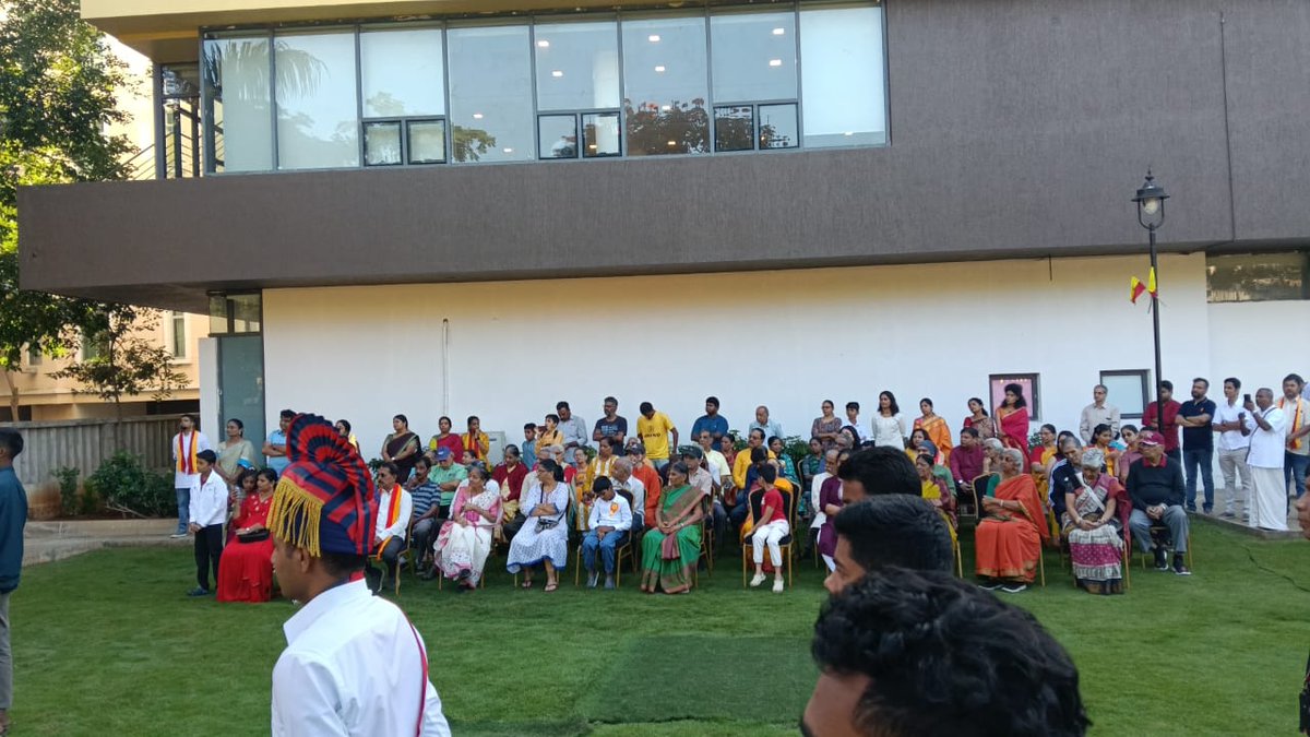 preetiprava's tweet photo. @ajavgal Stop misleading Kannadigas!
The same person you’re blaming today is the one who celebrated Kannada Rajyotsava grandly – like Independence Day.
Proofs are clear.
Enough with narrative twisting.
#StopMisleading
#Kannadigas #KannadaRajyotsava https://t.co/1nXNKucc7x