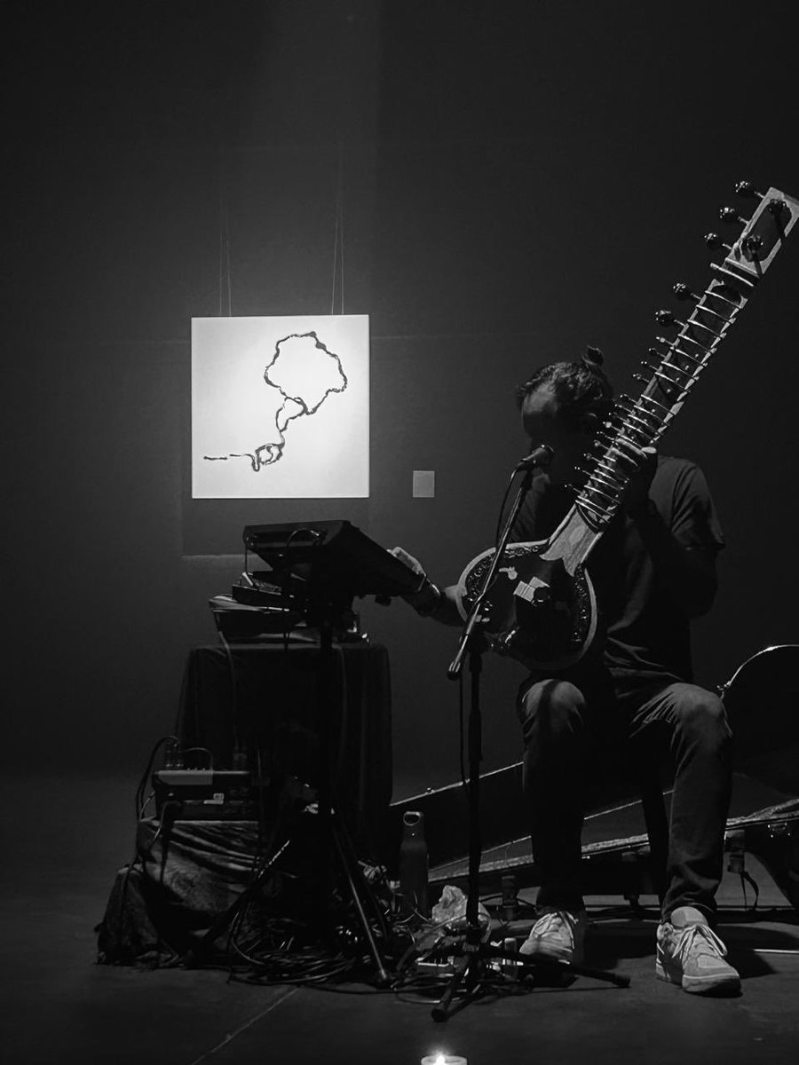 Yolihuani_CB's tweet photo. Inauguración exposición #CAMINOS de Brenda Molgado.
OTeArt #Guadalajara
Foto de León Cervantes.

#Yolihuani
#Sitar
#Musica
#Music https://t.co/ZAwt2lcjX1