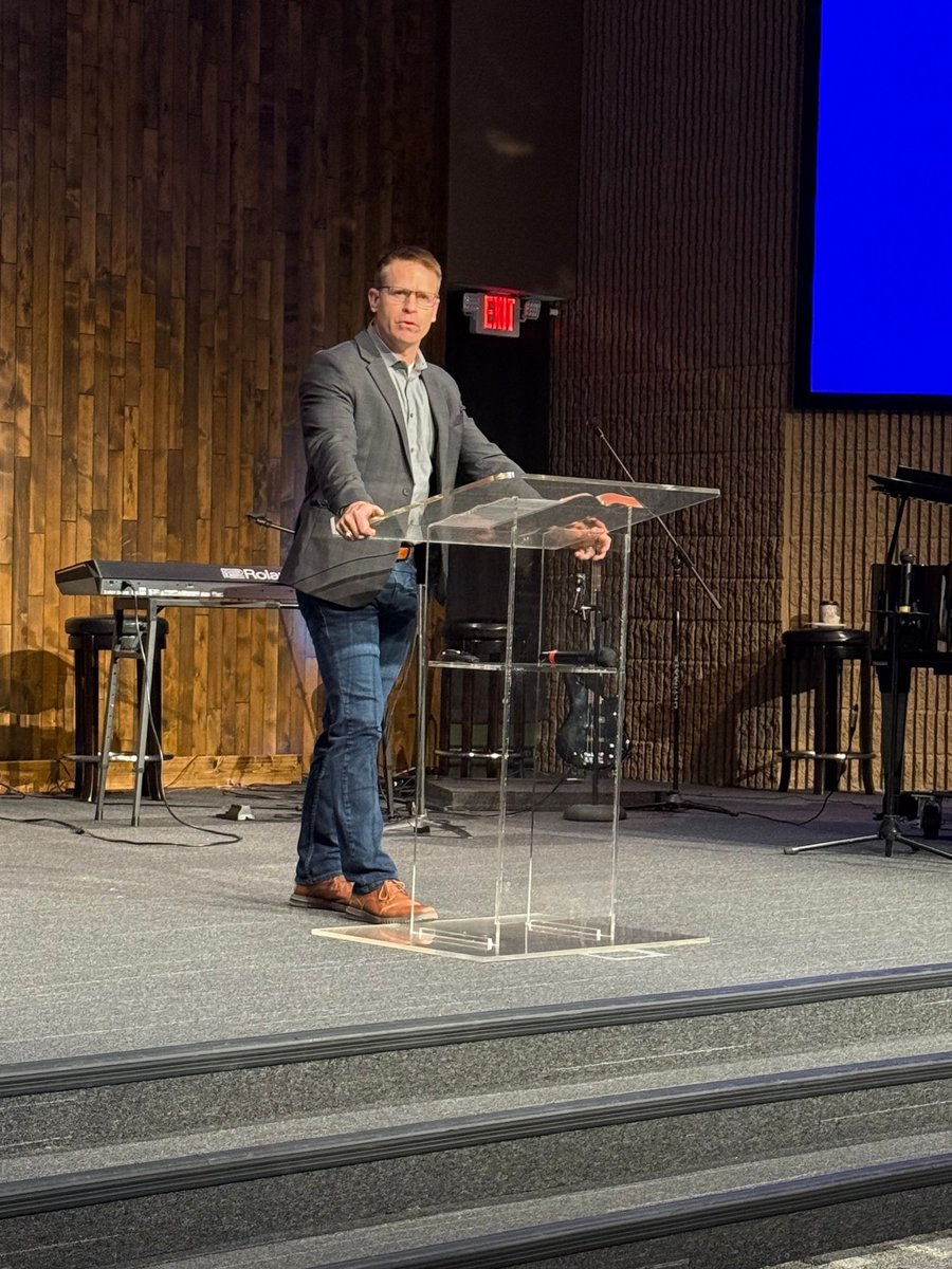 CL_USMB's tweet image. The Central District Conference convention continued Friday, Nov. 7, in Huron, S.D., with morning worship led by a team from Bethel Church and a message from Logan Nyquist, pastor of Grace Bible Church in Gettysburg, S.D. Thanks to J.L. Martin for providing us with these photos!