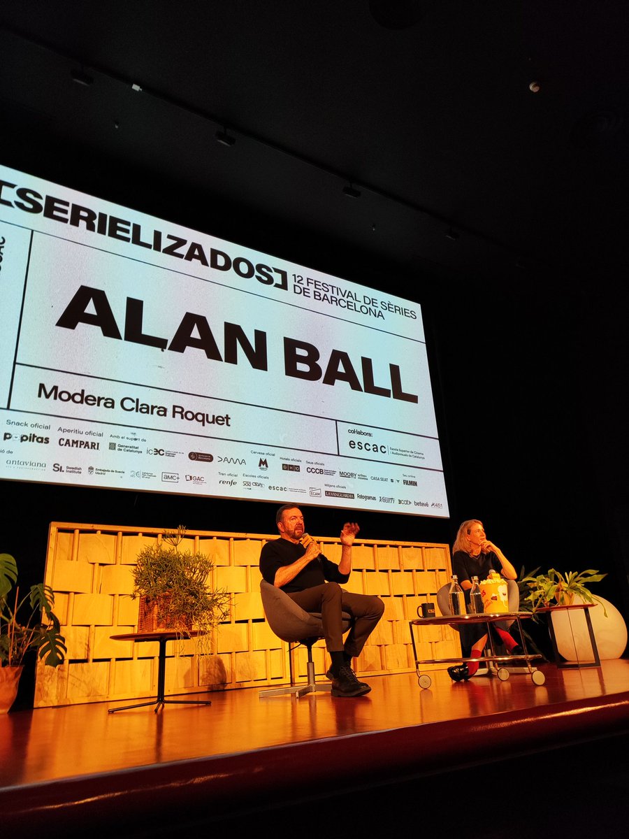 Alan Ball. Cero divismo. Trabajo en equipo. La vida primero, el arte (el trabajo) después. Hace falta más gente así. <a href="/ClaraRoquet/">Clara Roquet</a> magnífica. 
<a href="/SZSfest/">SERIELIZADOS FEST</a> ❤️‍🔥