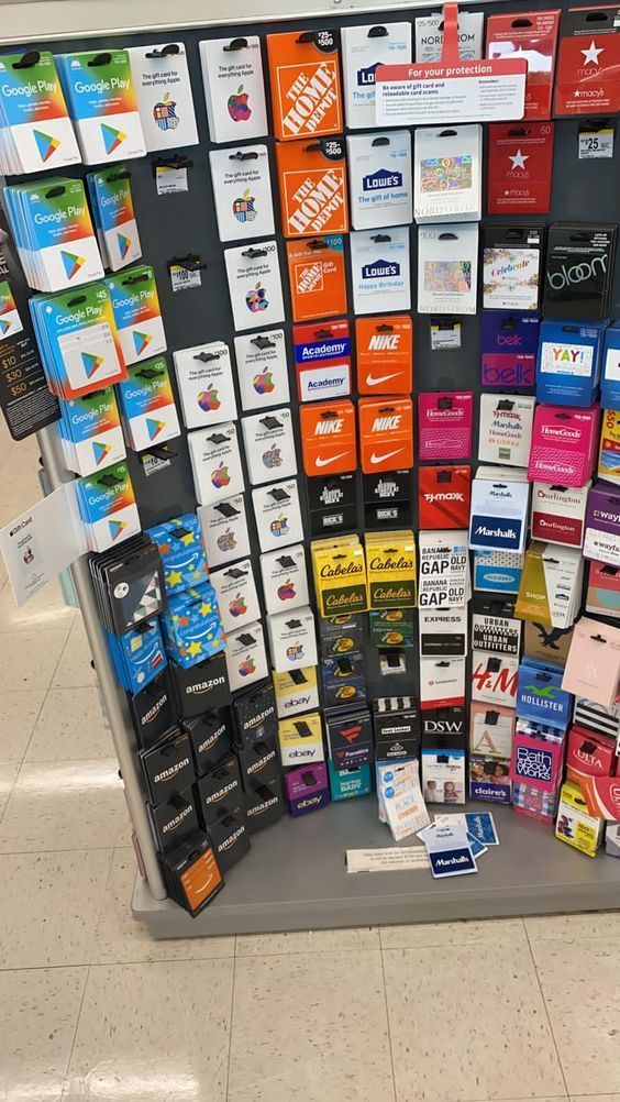 PiperSmith777's tweet photo. Love which card did you asked me to get https://t.co/pcEDe3svBb