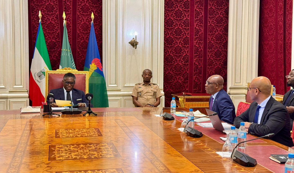 Los emisarios ecuatoguineanos que trabajaron en la #ExpoOsaka-2025 han vuelto al país con un galardón por la excelencia del pabellón de Guinea Ecuatorial. Un premio que sólo recibieron 4 países de África: Gabón, Kenia, Benin y nuestra nación. 

Por este motivo, el informe leído