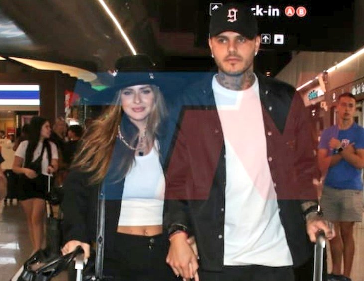 MAURO ICARDI aterriza en Buenos Aires 
Pero no solo viene por amor: el juez lo espera con 11 meses de deuda y una advertencia 🔥
¿Reencuentro familiar o control judicial?
Te lo cuento en este hilo 🧵👇