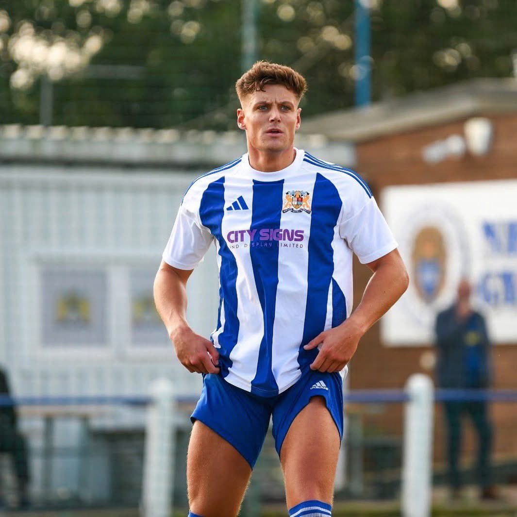 LOOK WHOS BACK.🫡

Kieran Galbraith returns to the Lions after a spell at Newcastle Blue star. He goes straight into selection for tomorrow’s game against Boro Rangers. 

Welcome back, Kie!🙌

#HOWAYBENFIELD 

🦁🔵⚪️🦁