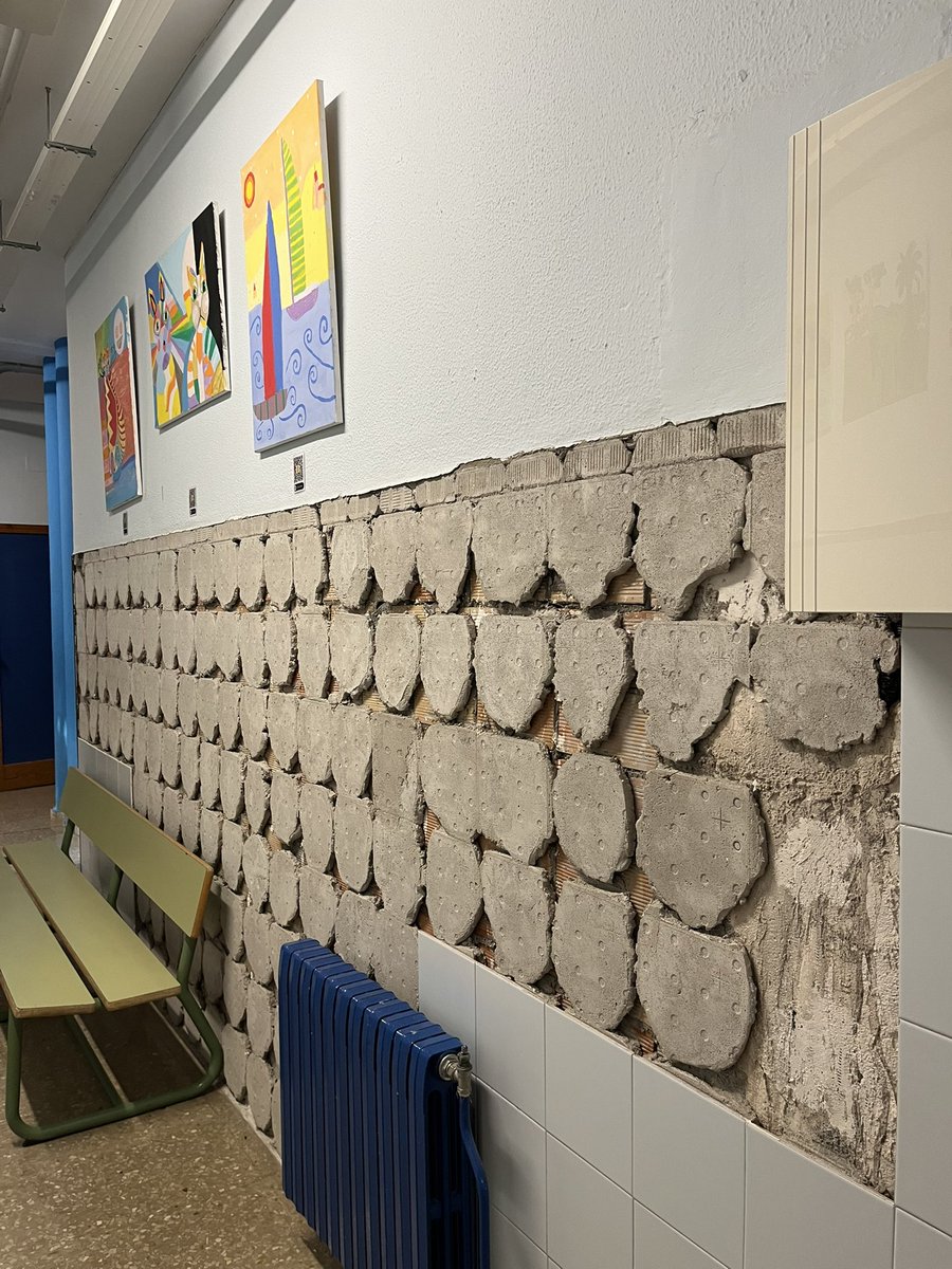 <a href="/JAMichiPinero/">Juan A. Michi Piñero</a> Por dónde no pasa es por los pasillos del CEIP Ignacio Sánchez Mejías, y eso que le pillaba cerca.