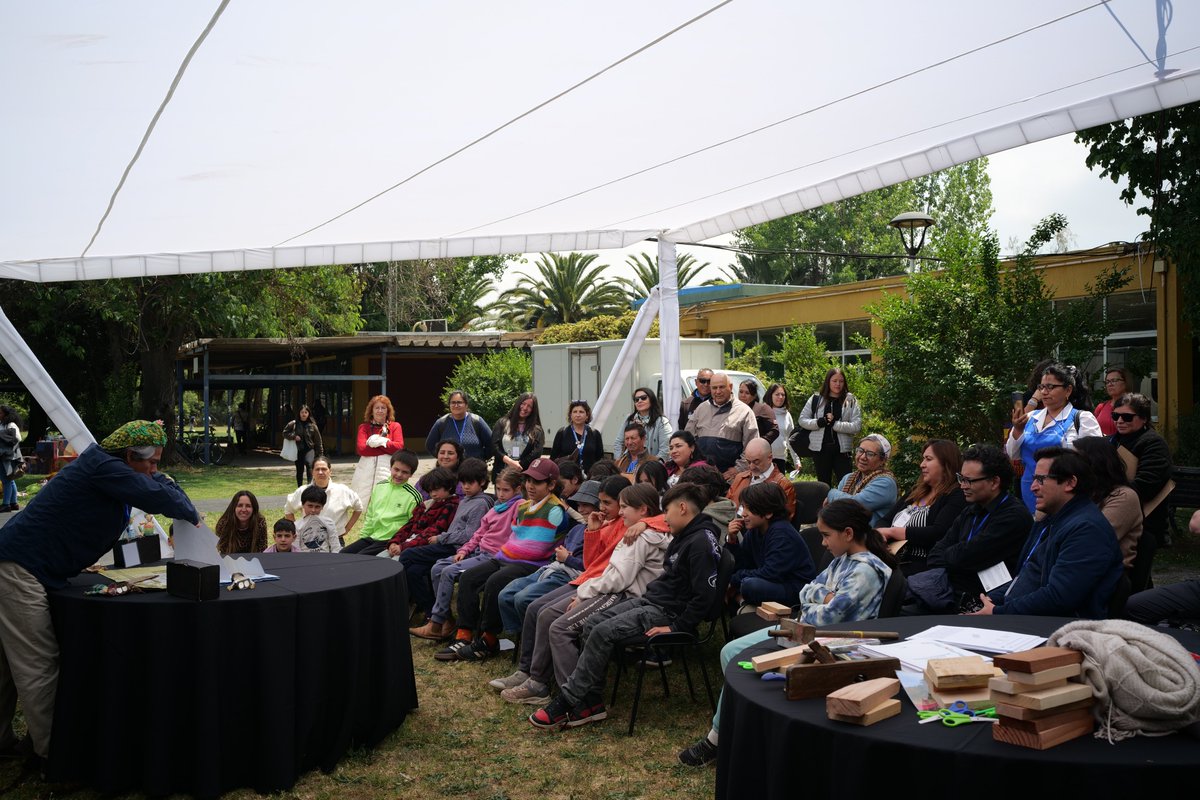 crespial's tweet image. El #CRESPIAL participó en el XII Seminario Internacional de #PatrimonioInmaterial: Educar desde la Raíz, realizado en Santiago de Chile.
Nuestro Director General, Owan Lay González, acompañó la ceremonia inaugural junto a autoridades del @SerpatChile y la @UMCEChile.
Un espacio…