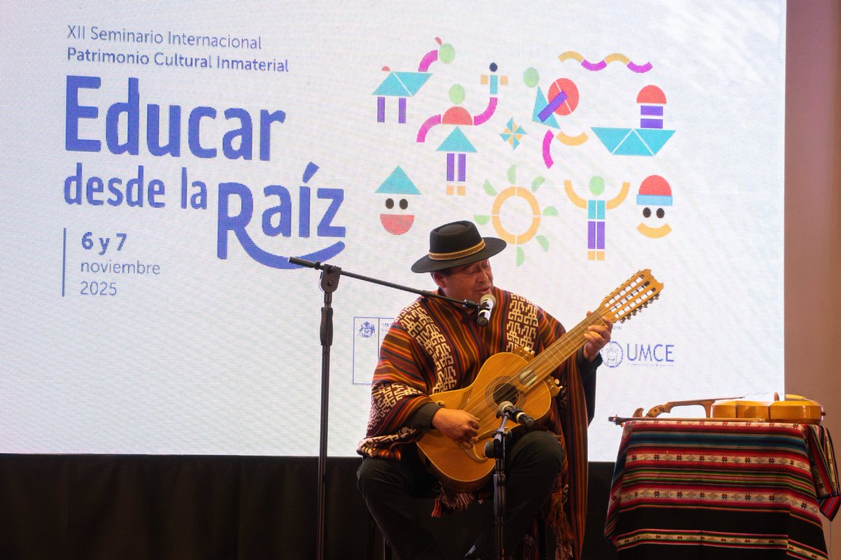 crespial's tweet image. El #CRESPIAL participó en el XII Seminario Internacional de #PatrimonioInmaterial: Educar desde la Raíz, realizado en Santiago de Chile.
Nuestro Director General, Owan Lay González, acompañó la ceremonia inaugural junto a autoridades del @SerpatChile y la @UMCEChile.
Un espacio…