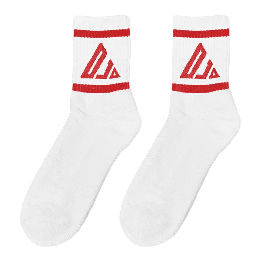 🚨| The red djocks have been finally been recovered from the storage unit and are now available online! 

— Shop here: store.djomusic.com/collections/fe…