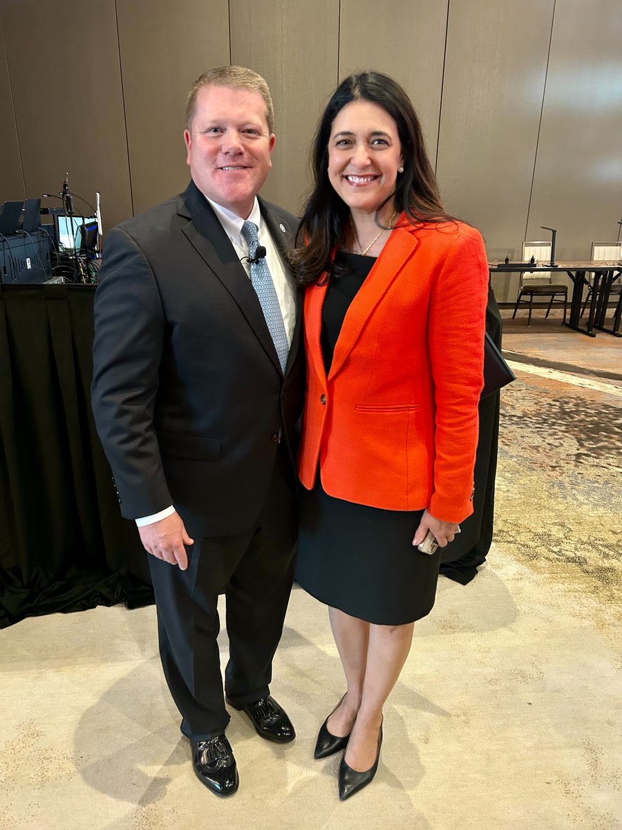 OK_Broadband's tweet image. Director Sanders was honored to address @okfarmbureau at its 84th annual meeting. A lifelong farm bureau member, Sanders highlighted the ongoing work being done by the Oklahoma Broadband Office and Governing Board to bring Oklahoma’s unserved areas online.