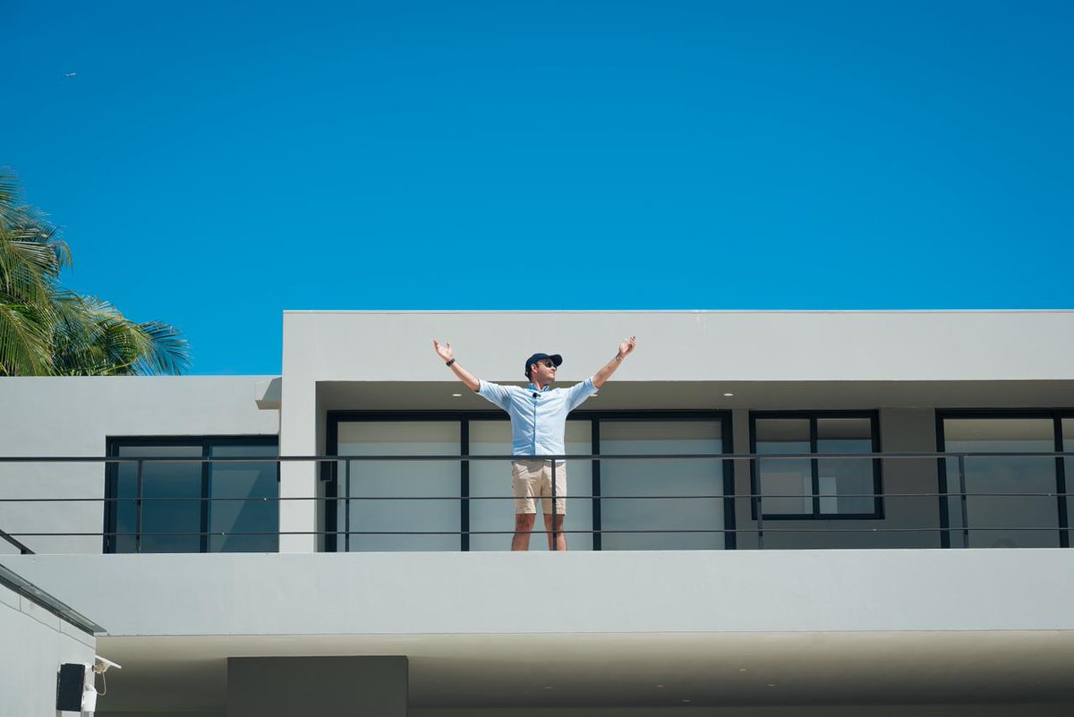 investinSV's tweet image. ✨ Waterford Blue: el sueño de Lisseth y Arthur frente al mar 🌊
Un proyecto de 28 villas que refleja cómo la visión y la confianza de nuestra diáspora están transformando la Costa del Sol en un destino de desarrollo y bienestar. 🏖️🏗️

#Inversión #Construcción