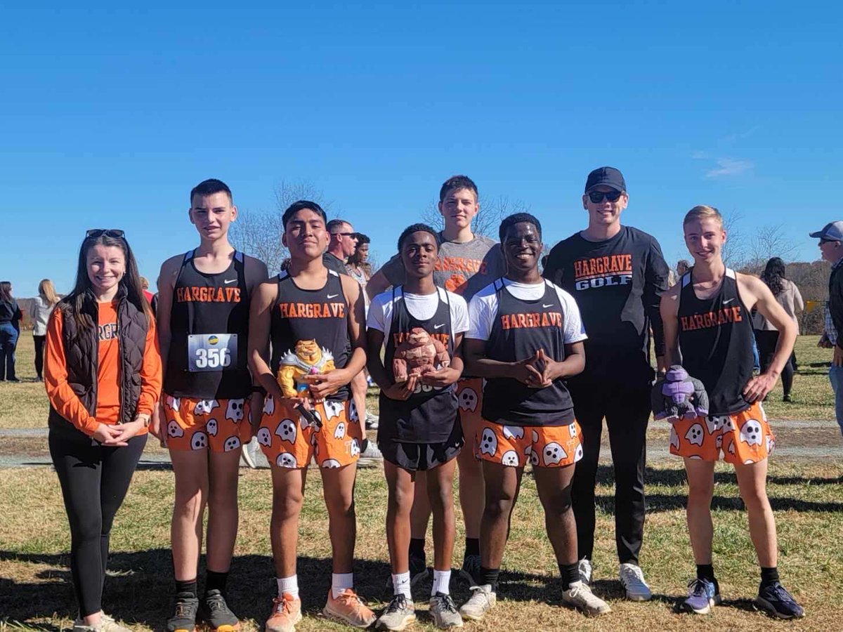 HargraveTigers's tweet image. A huge congratulations to our Cross Country team for an amazing season! 

A big thank you to all the families, coaches, and faculty who supported our runners this season 

#HargraveTigers #CrossCountry #TigerPride #Teamwork #TigerSpirit