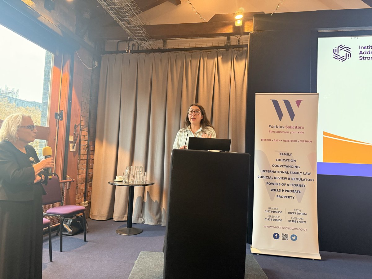 DACBristol's tweet photo. Our fifth speaker was Harriet Smailes at IFAS. She explained what strangulation is, the main types and mechanisms, and the immediate and longer term health effects. She highlighted 18 to 34 trends and the need to distinguish consensual from non consensual experiences. #DACBristol https://t.co/ryy1ZO8uIk
