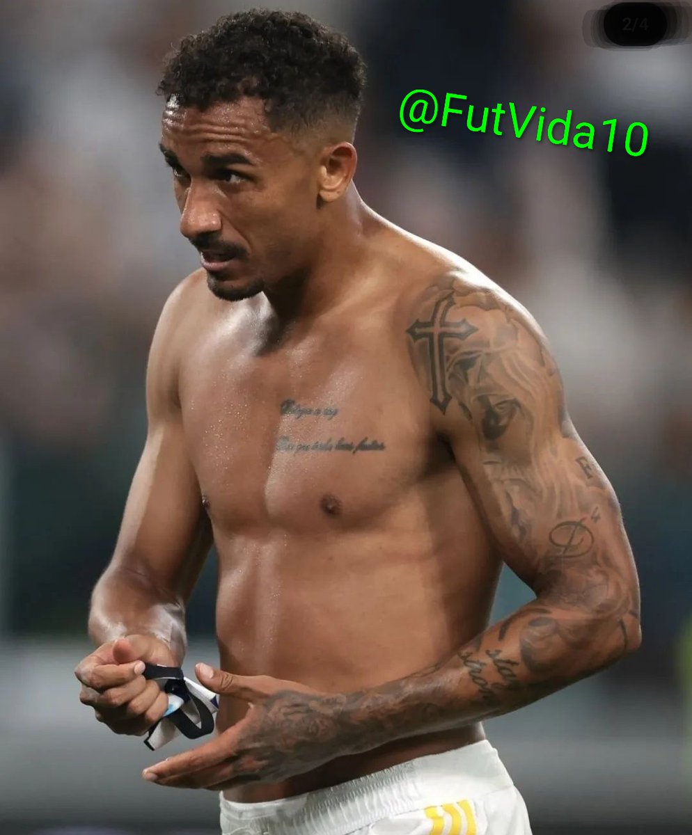 FutVida10's tweet photo. Vocês acham que o lateral Danilo gostoso?
🏋️♀️🏋️♀️🏋️♀️😻😻😻
#Futebol #Soccer #Football #Lindo #Exercicios #Tatuado #Musculos #Flamengo #DaniloFV https://t.co/KIhAMrTVTu
