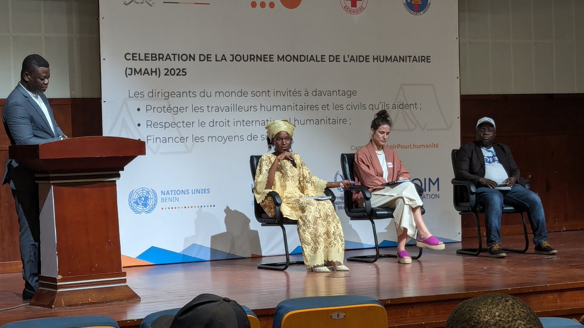 unfpa_benin's tweet photo. @unfpa_benin présente aux manifestations de la célébration en différé de la Journée Mondiale de l’Aide Humanitaire au Bénin🇧🇯, organisée par #ABPC et @UNBenin... Un stand photographique et thématique et un panel sur les interventions des acteurs ont été animés.
#JMAH2025 https://t.co/LiUMFRF6Sq