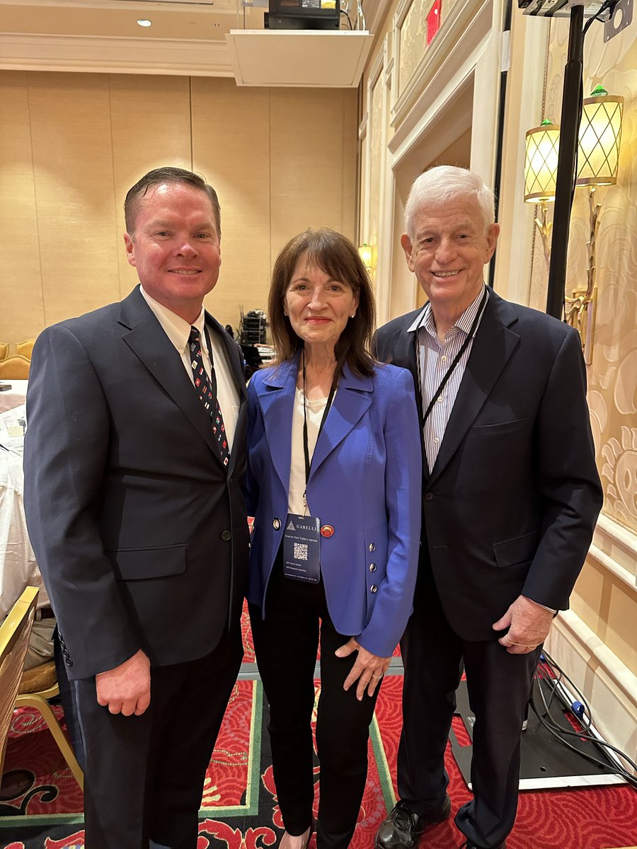 MoffatMark's tweet photo. With @MarioGabelli, Regina Pitaro at the 49th Annual Automotive Aftermarket Symposium in Las Vegas.  Mario, Regina and @InvestGabelli, thank you very much! https://t.co/fG1rCXfAqo