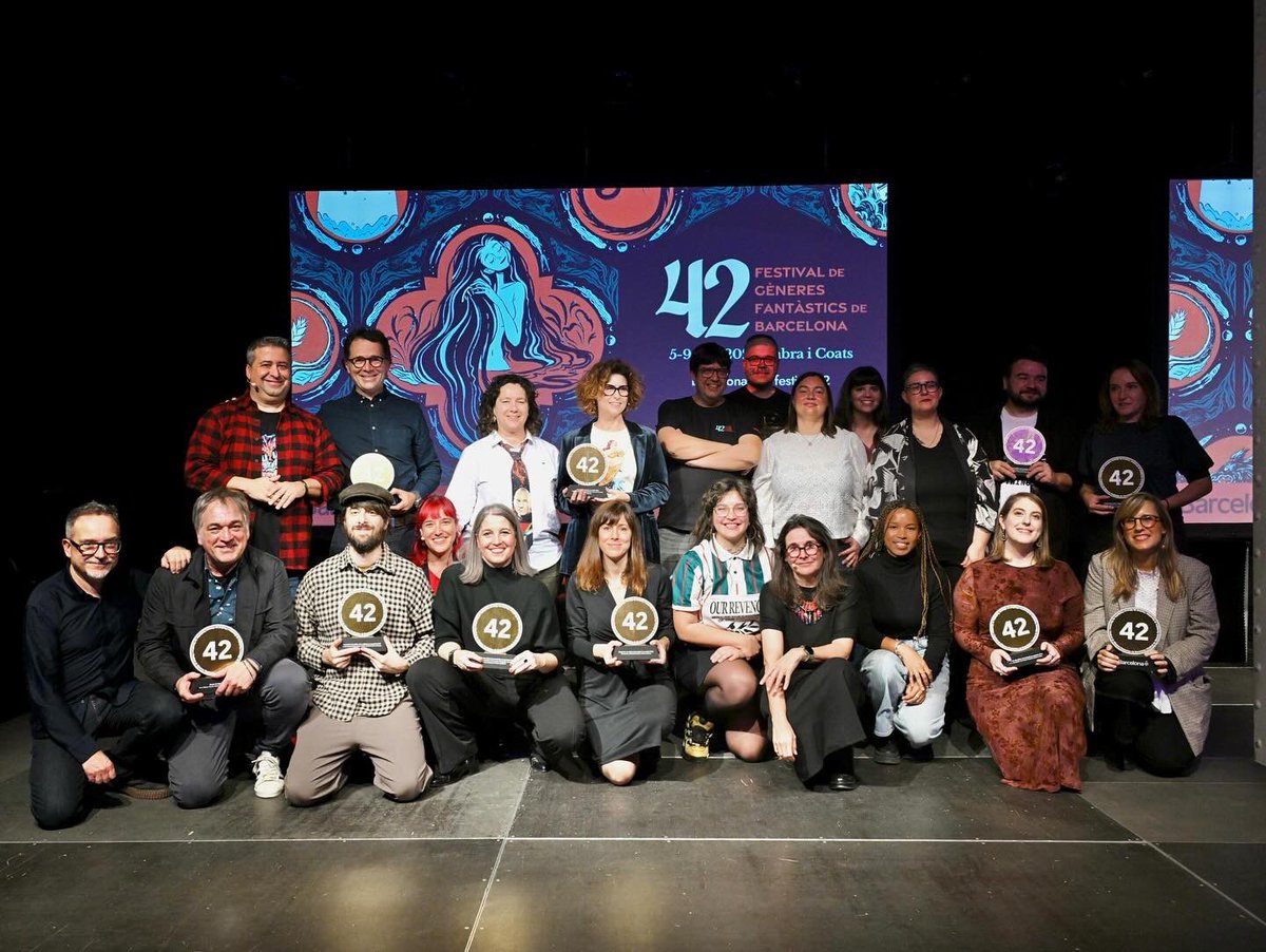 RicRuizGarzon's tweet photo. Premis 42 del 2025 entregats: @elisendasolsona @daviducles_ i més: https://t.co/asEl1cWyuy L’enhorabona i gràcies als jurats 🧟‍♀️ https://t.co/HDS7Vq1JCp