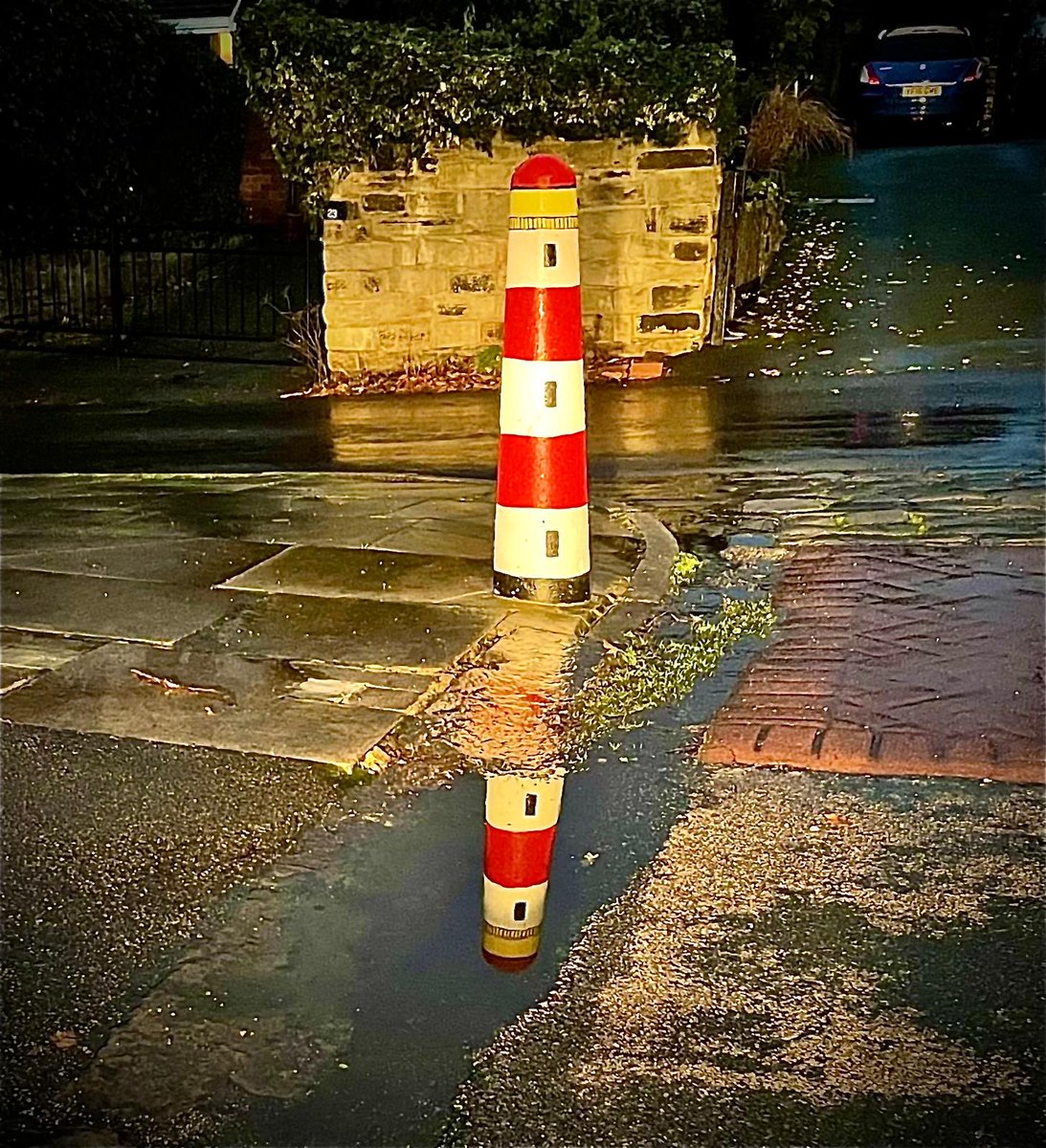 ca_spaces's tweet image. Shinning a light #streetart
#urbanart #chapelallerton