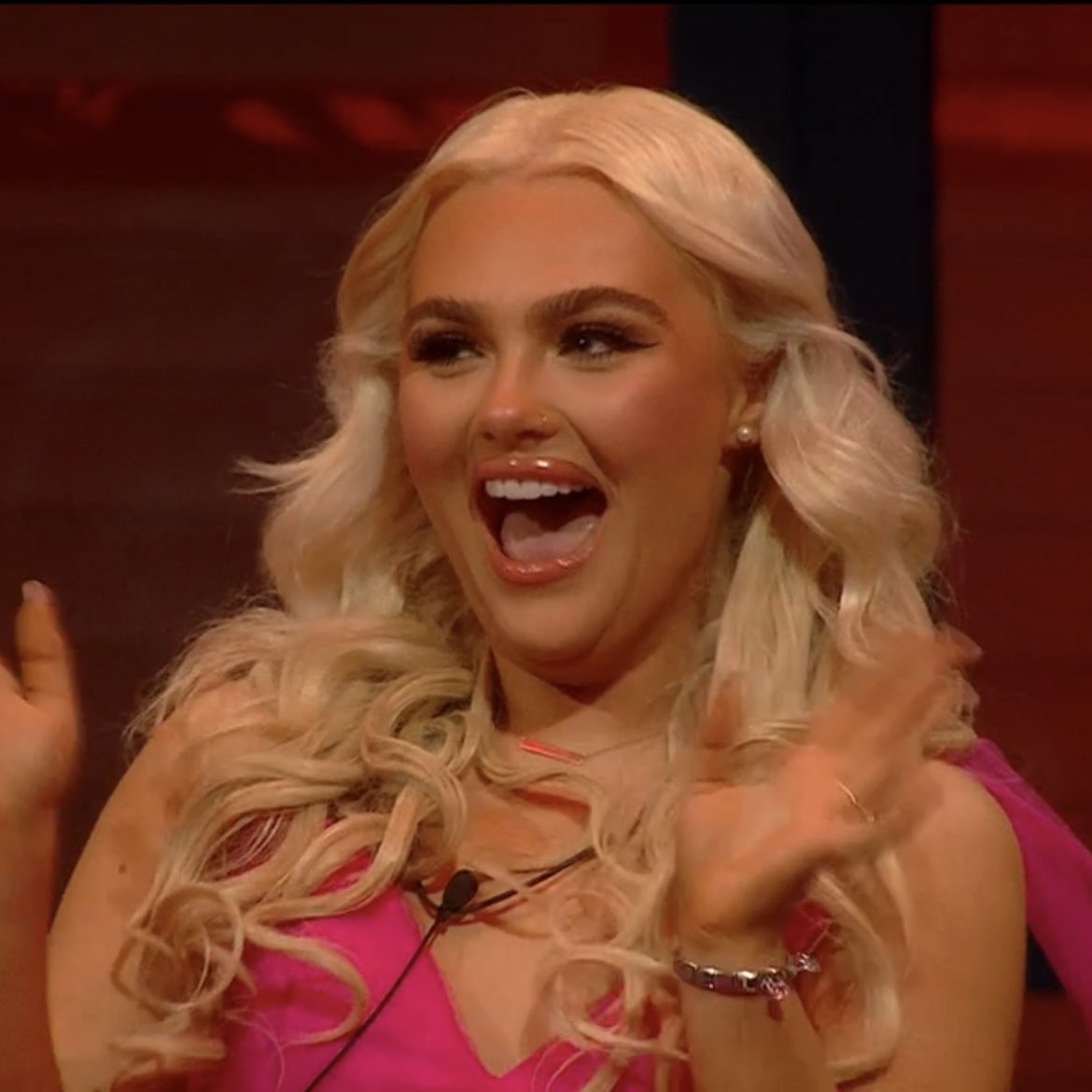 fflounderrr's tweet photo. Jenny stan since day 1. My Northern Irish Queen 🩵 #bbuk https://t.co/3lRhWtrfMC