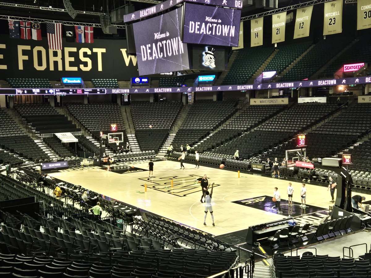 ConorONeill_DI's tweet photo. Live from Joel Coliseum to start a crossover season 36ish hours of fun. 

Deacons play Morehead State at 7. Next one is Michigan in Detroit #onaTuesday, so any warts tonight won't inspire confidence for that. https://t.co/ycIyrPOuGr