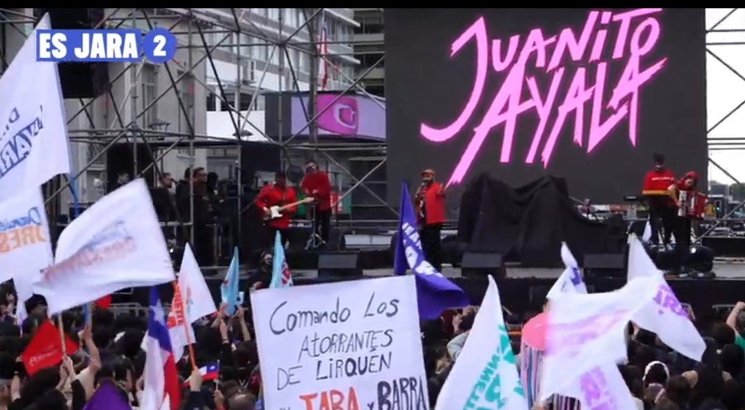 surpatagon's tweet image. Sorprendido con Juanito Ayala en el cierre de campaña de Jara en #Concepción 

Gran artista nacional. 👏