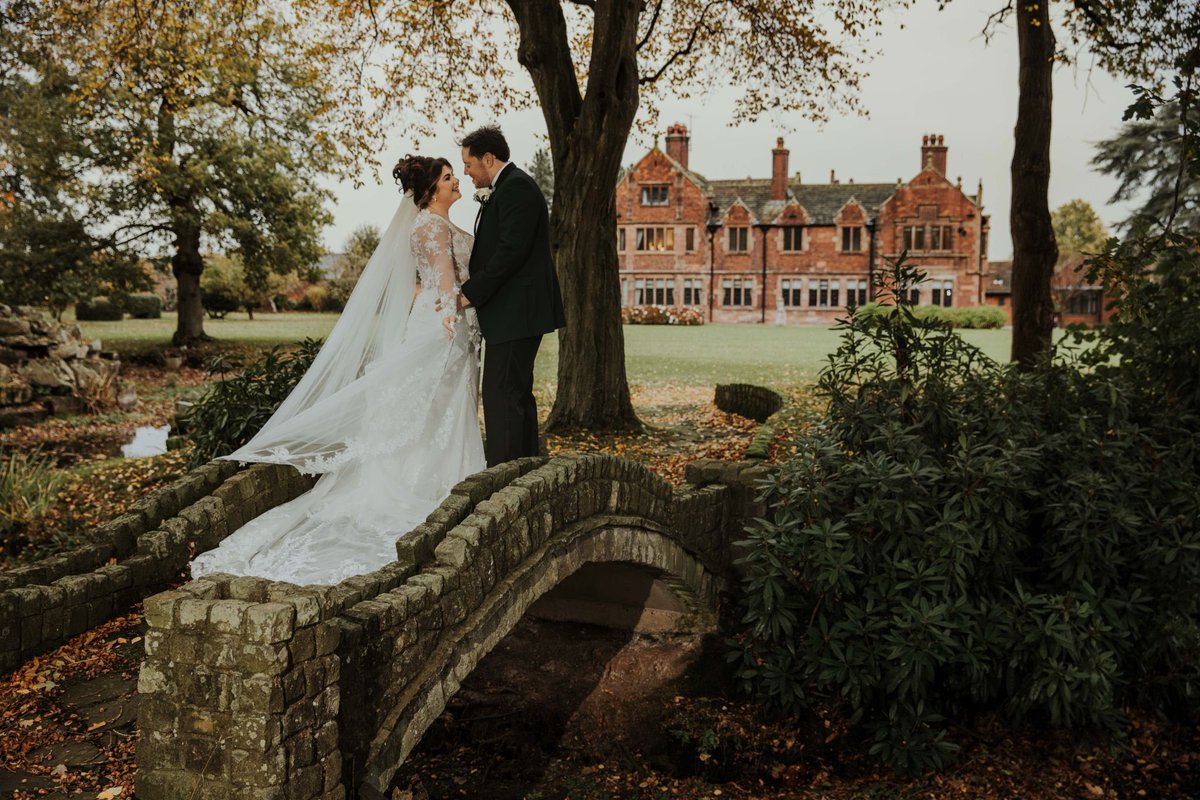 Sam Phillips tweet media