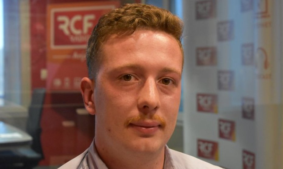 Si j'ai des différences de conception avec <a href="/gannat_JEG/">Jean Eudes Gannat 🐝</a>, sa garde à vue, sa comparution immédiate pour avoir juste montré le réel (des Afghans oisifs et non intégrés qui squattent devant un Leclerc) est une grave attaque contre la liberté d'expression. Plein soutien patriote.