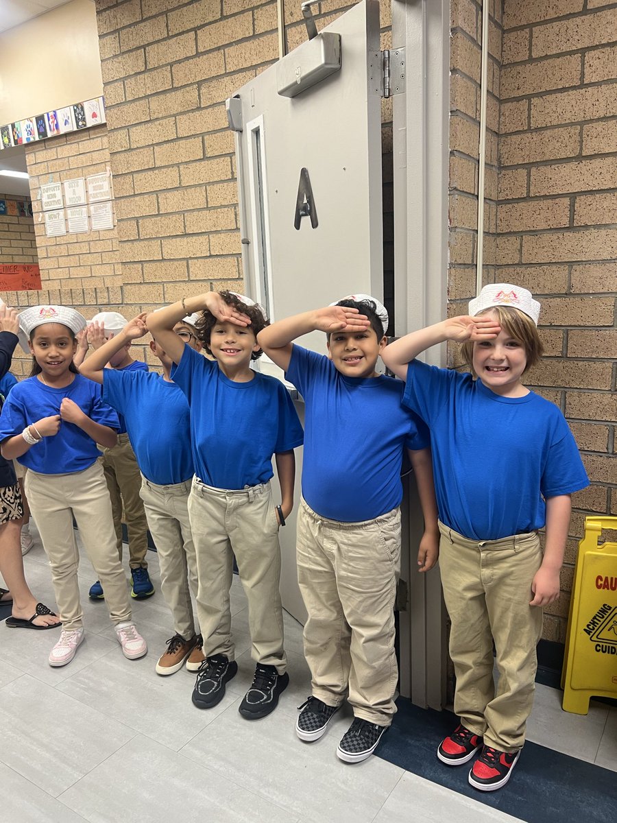 SpringCreekES's tweet image. Roaring Readers was a hit last night as our 3rd and 4th graders took us out to the High Seas! 🏴‍☠️⚓️

The music, the singing, the backdrop, the costumes, and acting were all amazing! A big thank you to Ms. McDonald for putting this all together and Ms. Applebaum for the amazing…