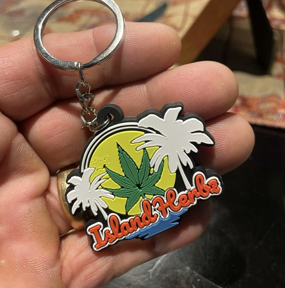 🎁 ISLAND HERBZ HOLIDAY GIVEAWAY 🎁

🇺🇸 U.S. Residents Only
💥 How to Enter:
1️⃣ Follow @Island_Herbz
2️⃣ Tag 3 friends
3️⃣ Retweet this post
🎄 Winner Announced Saturday, Dec 10 — Noon PST!
🔥 What You’ll Win:
💎 Phoenix Star Recycler Rig — thick, hand-blown Wig Wag glass in a