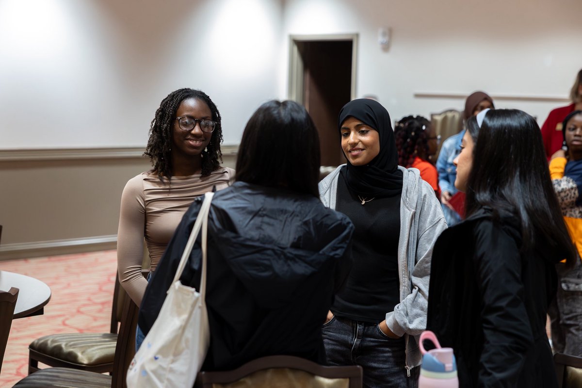 wku's tweet image. An inspiring evening celebrating WKU’s first-generation students! These First Gen Hilltoppers continue to show that determination and resilience make dreams possible. 

For more upcoming events during First Gen Week, please visit bit.ly/4p003uK 

#WKU #FirstGen