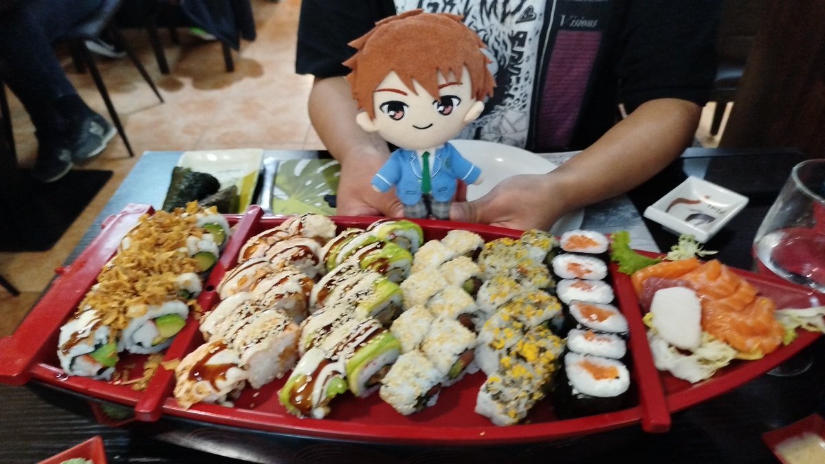 thinking about that time I forgot to bring my chiaki nui to our locla sushi we always go to and the waitress asked "where is the little man" 😢