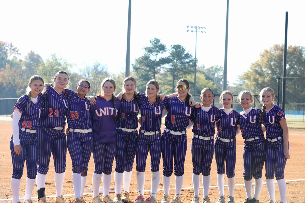 unity14upiercy's tweet image. So proud of these girl. We have something special, growing and learning everyday! 🙌🏻💜🧡
#unity14upiercy #unitystrong #14usoftball
