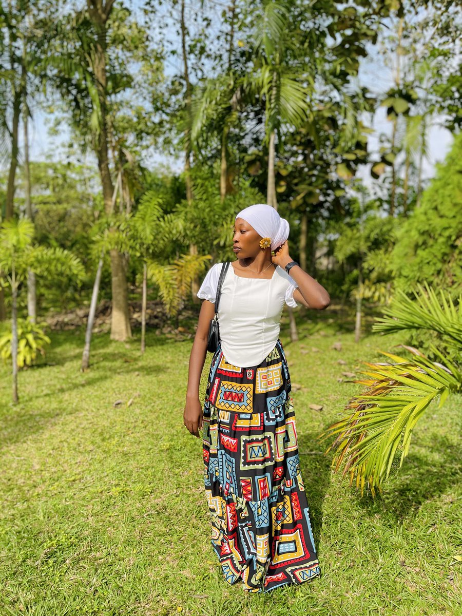 2pc from the brand 🧵 
<a href="/minahs_vogue_/">Minah’s Vogue</a>