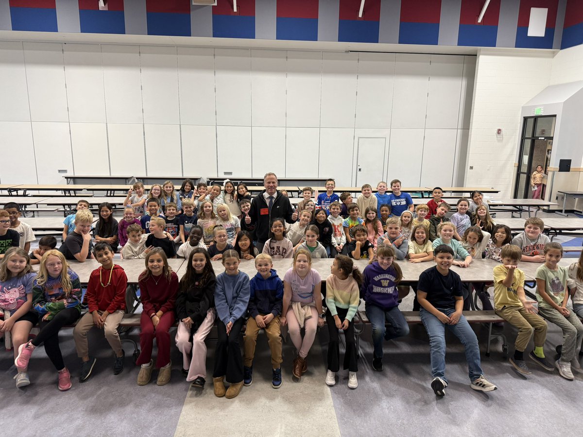 wxguymike's tweet image. Ridgeview elementary Kennewick, Wa